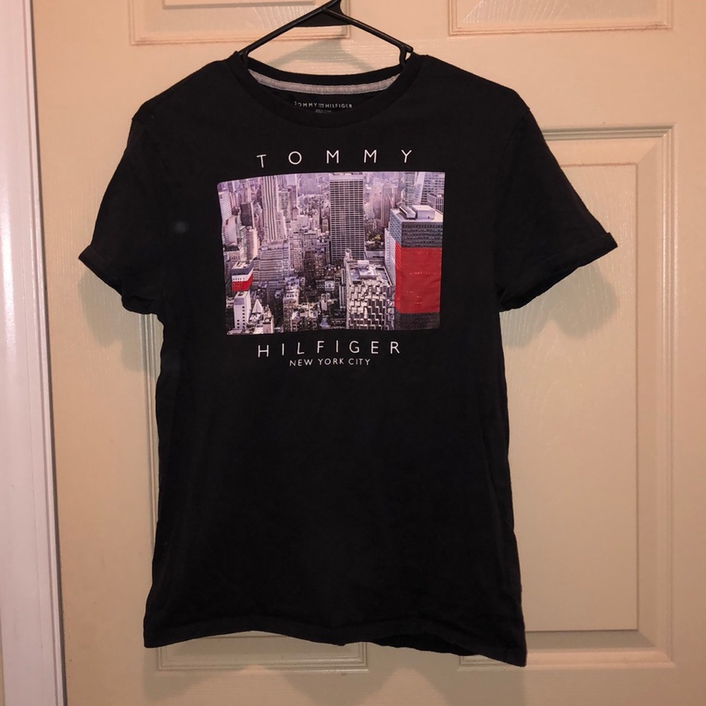 Men’s Tommy Hilfiger shirt